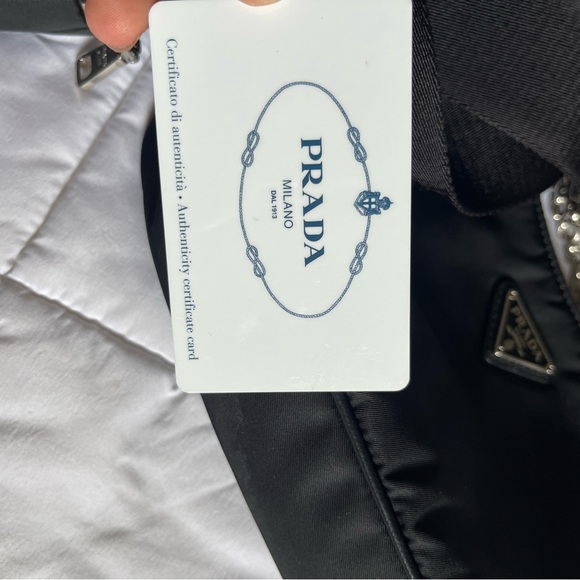 Prada re edition 2005 - Picture 8 of 11